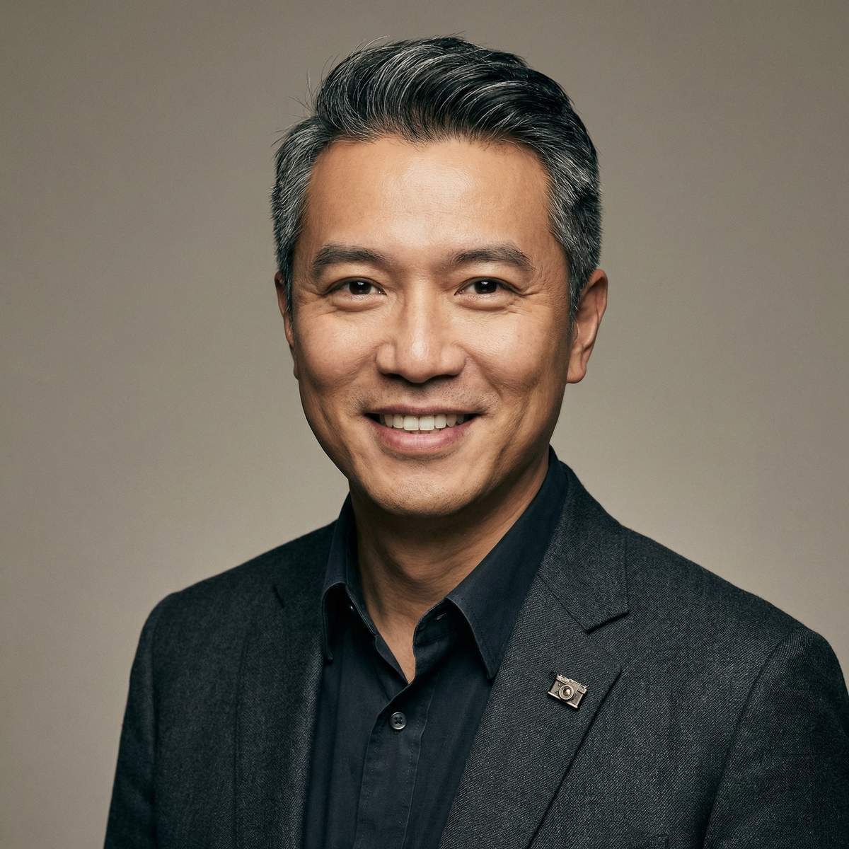 菠萝TV导演陈志远